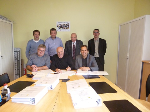 Signature contrat DSP à Lavilledieu 
